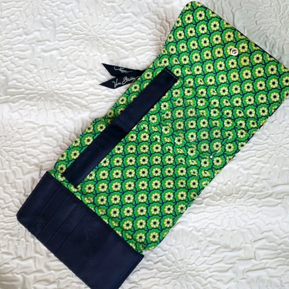 Vera Bradley Rhythm & Blues Pattern Trifold Wallet Blue & Green  Retired Pattern - Picture 12 of 16